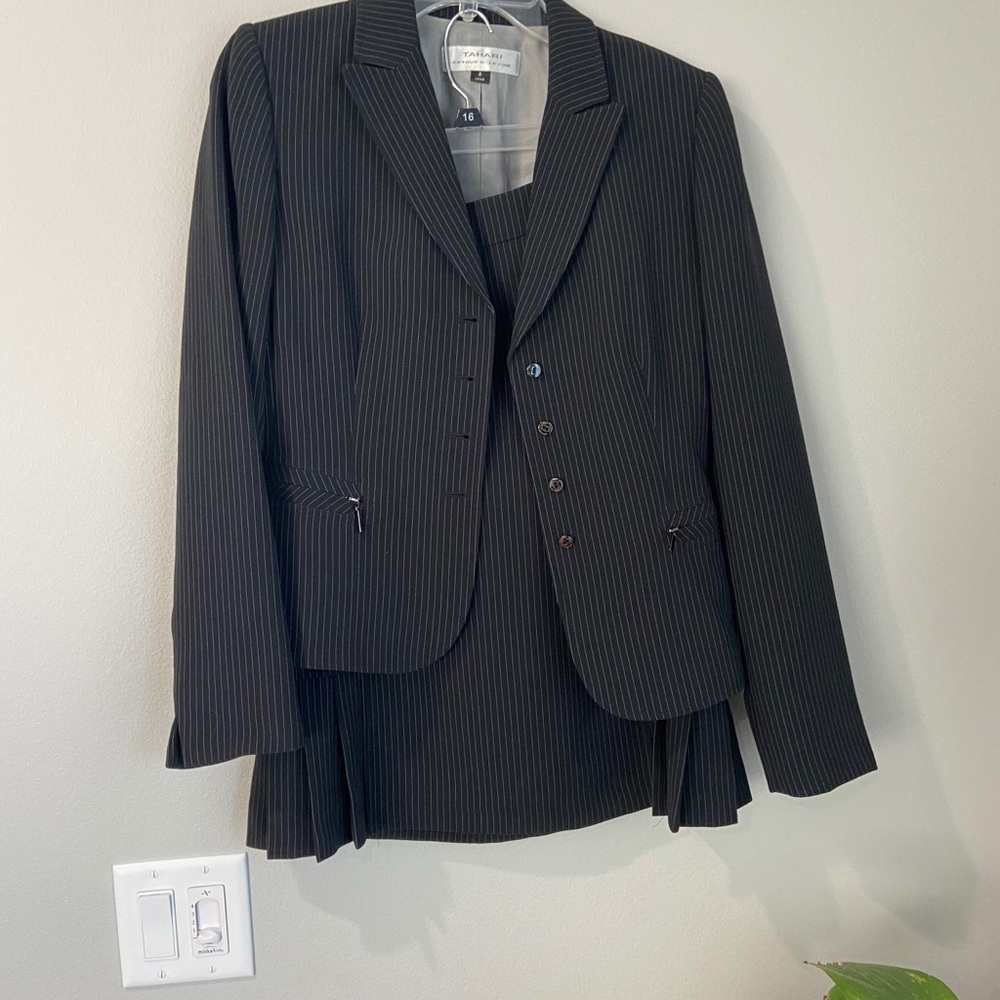 Tahari pinstripe black skirt blazer set